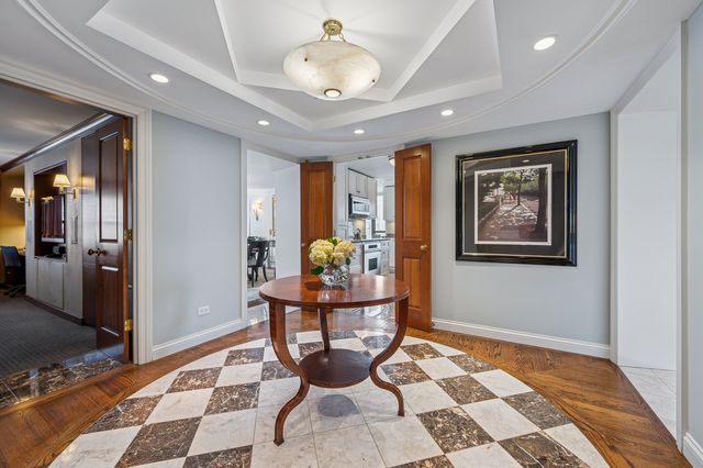 1313 N Ritchie Court 2701, Chicago, IL 60610