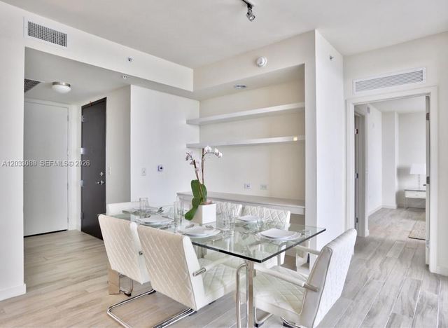 999 SW 1st Ave 2404, Miami, FL 33130
