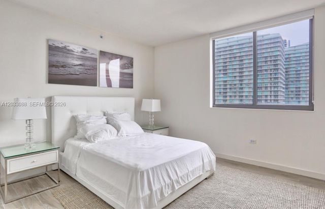 999 SW 1st Ave 2404, Miami, FL 33130
