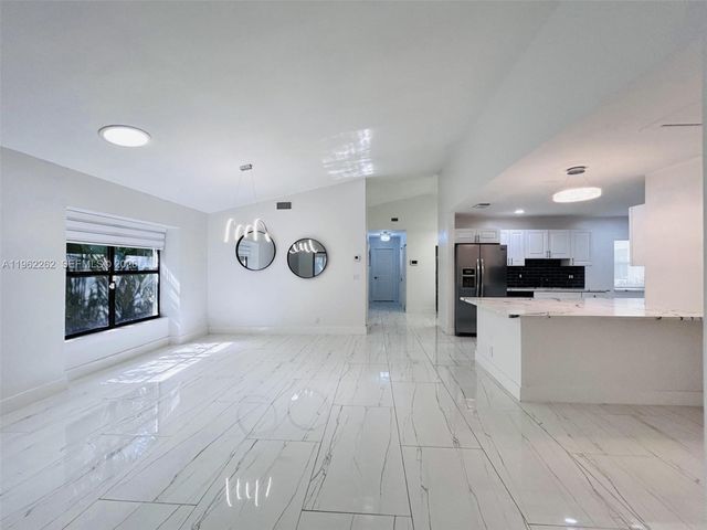 2560 Calamondin Cir, Coconut Creek, FL 33063