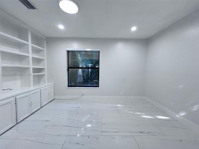 2560 Calamondin Cir, Coconut Creek, FL 33063