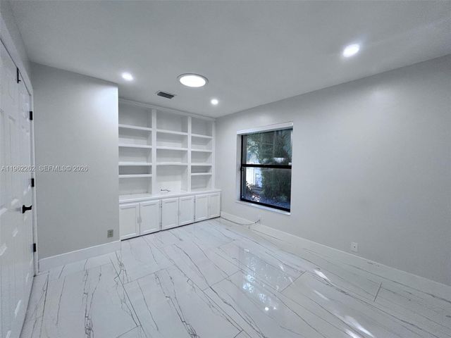 2560 Calamondin Cir, Coconut Creek, FL 33063