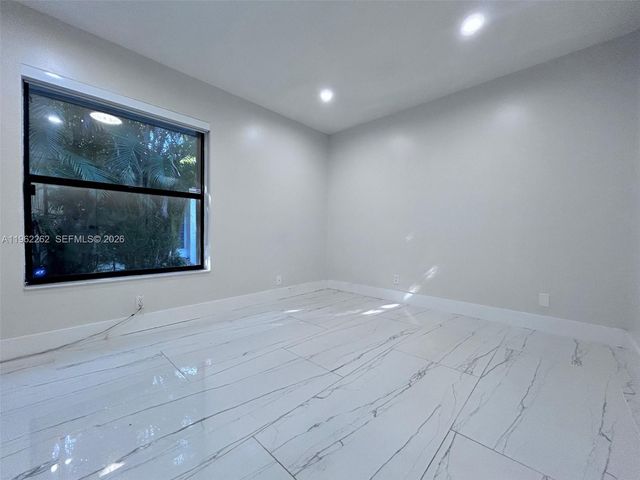 2560 Calamondin Cir, Coconut Creek, FL 33063