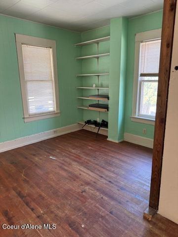 346 S 4th St, St. Maries, ID 83861