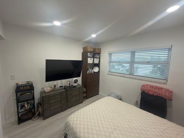 401 S GOLF Boulevard 270, Pompano Beach, FL 33064