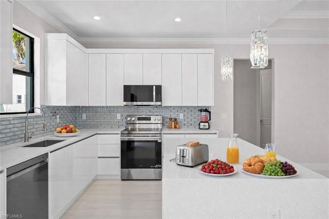 3657 Everglades BLVD S, Naples, FL 34117