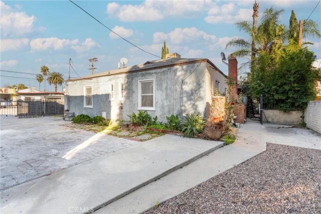 11170 Burbank, North Hollywood, CA 91601
