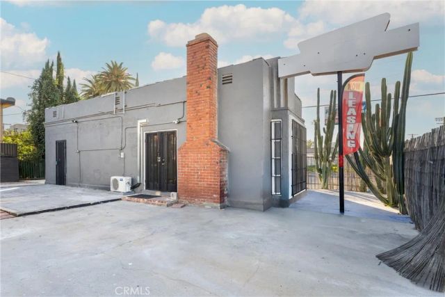 11170 Burbank, North Hollywood, CA 91601