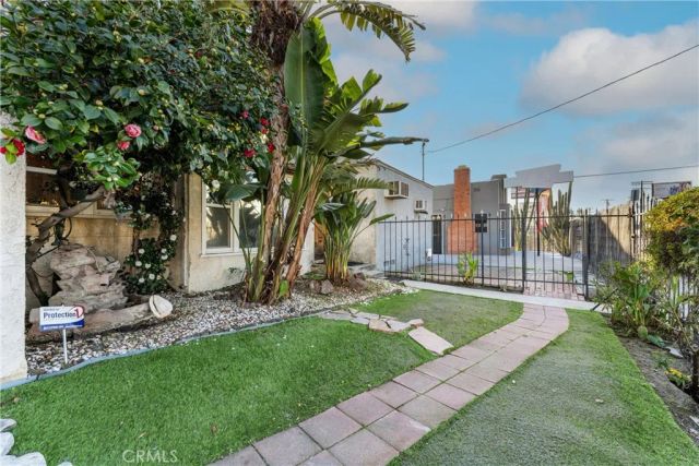 11170 Burbank, North Hollywood, CA 91601