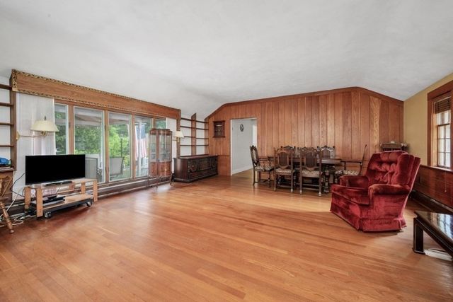 54 Rockwood Rd, Norfolk, MA 02056