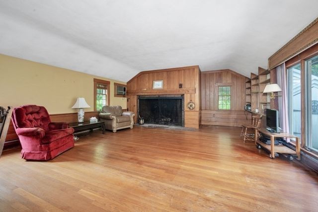 54 Rockwood Rd, Norfolk, MA 02056