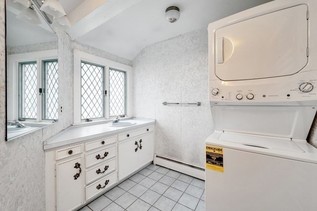 54 Rockwood Rd, Norfolk, MA 02056