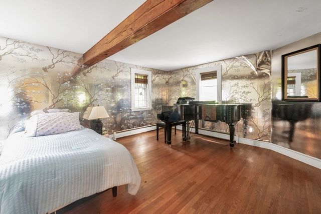 54 Rockwood Rd, Norfolk, MA 02056