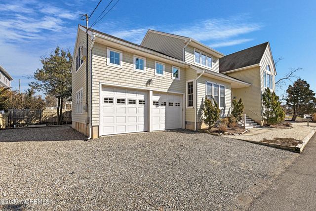 923 Barnegat Lane, Mantoloking, NJ 08738