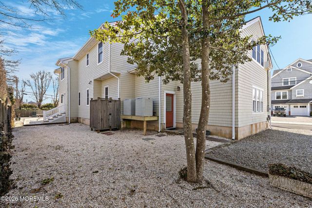 923 Barnegat Lane, Mantoloking, NJ 08738