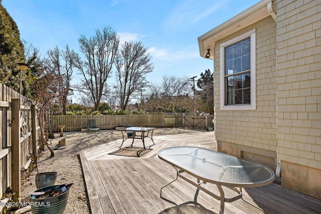 923 Barnegat Lane, Mantoloking, NJ 08738