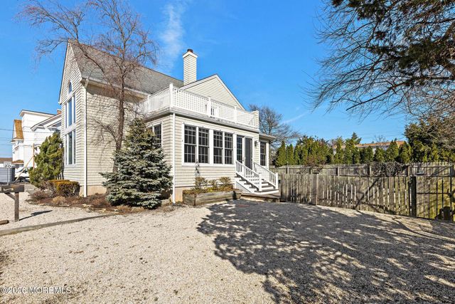 923 Barnegat Lane, Mantoloking, NJ 08738