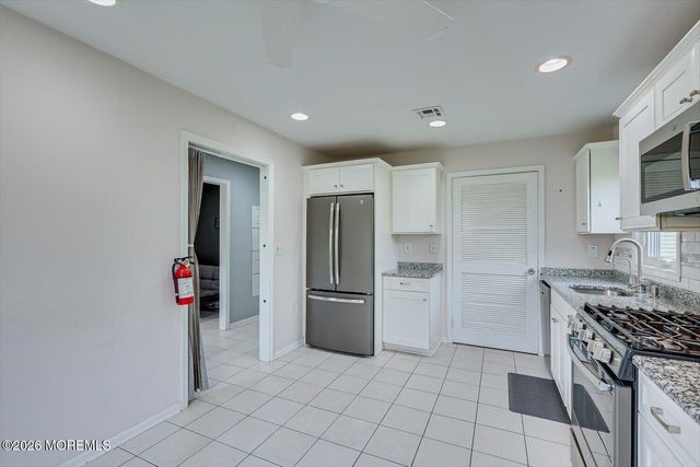 15 Orange Drive, Marlboro, NJ 07746