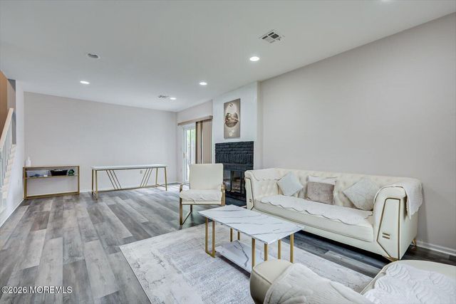15 Orange Drive, Marlboro, NJ 07746