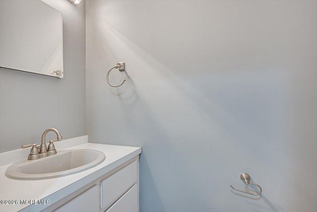 15 Orange Drive, Marlboro, NJ 07746