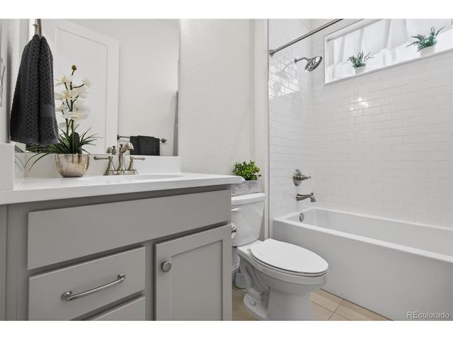 1830 Willow Dr, Erie, CO 80516