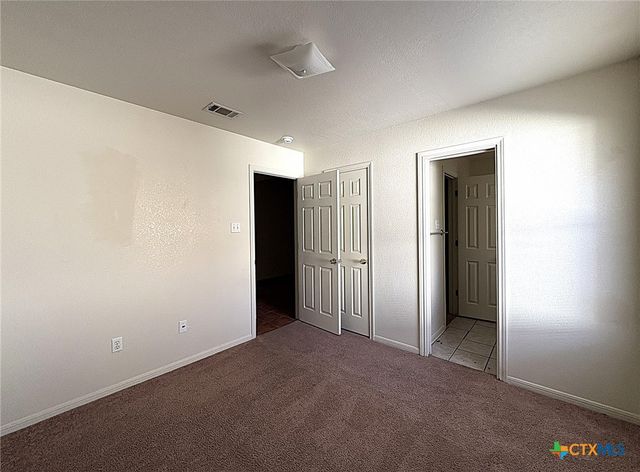 1002 W Avenue B B, Copperas Cove, TX 76522