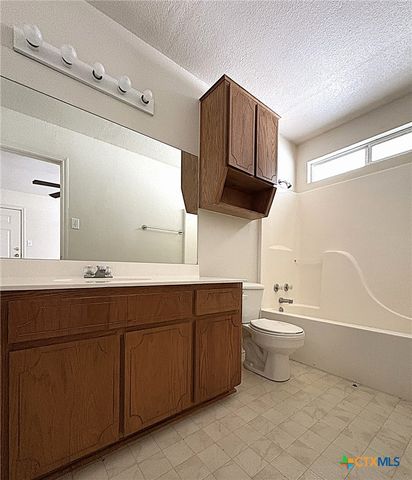 1002 W Avenue B B, Copperas Cove, TX 76522