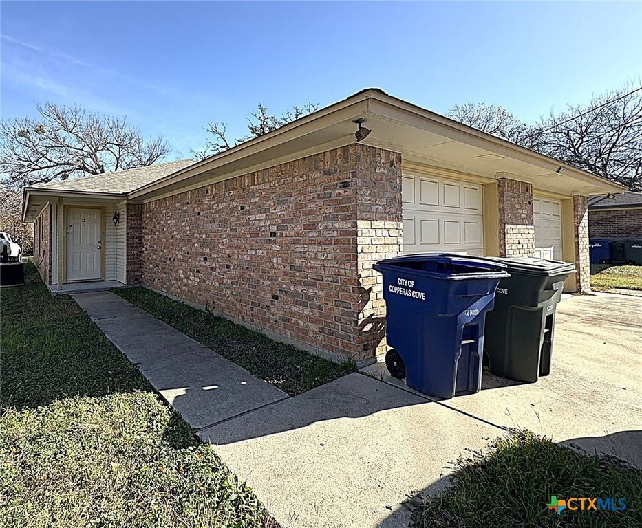 1002 W Avenue B B, Copperas Cove, TX 76522
