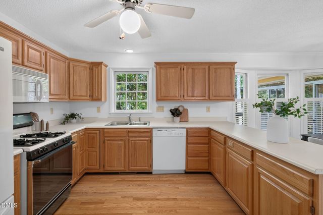 505 Heathridge Lane, Cary, NC 27513