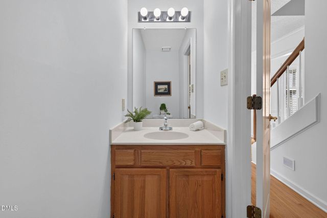 505 Heathridge Lane, Cary, NC 27513