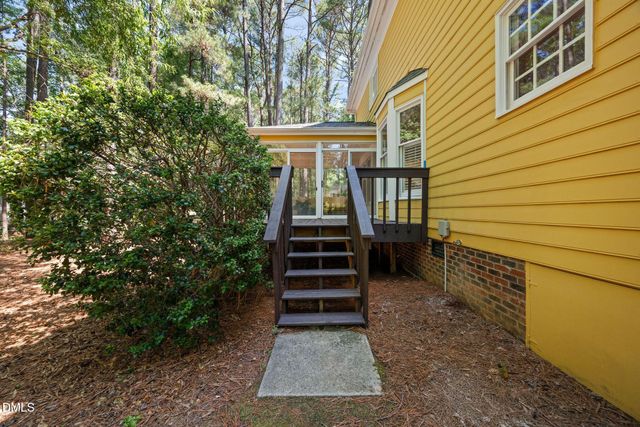 505 Heathridge Lane, Cary, NC 27513