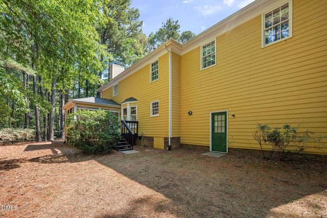 505 Heathridge Lane, Cary, NC 27513