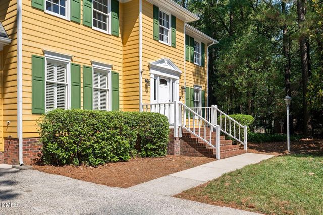 505 Heathridge Lane, Cary, NC 27513