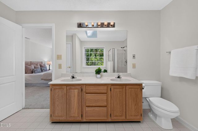 505 Heathridge Lane, Cary, NC 27513