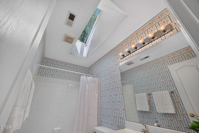 505 Heathridge Lane, Cary, NC 27513