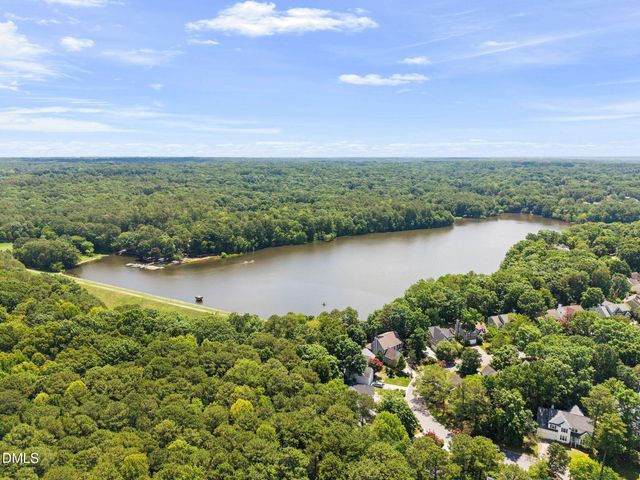 505 Heathridge Lane, Cary, NC 27513