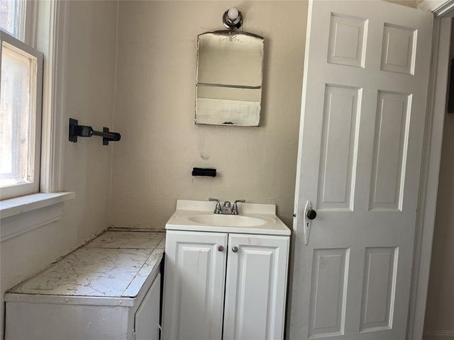 1802 Exchange Avenue, Oklahoma City, OK 73108