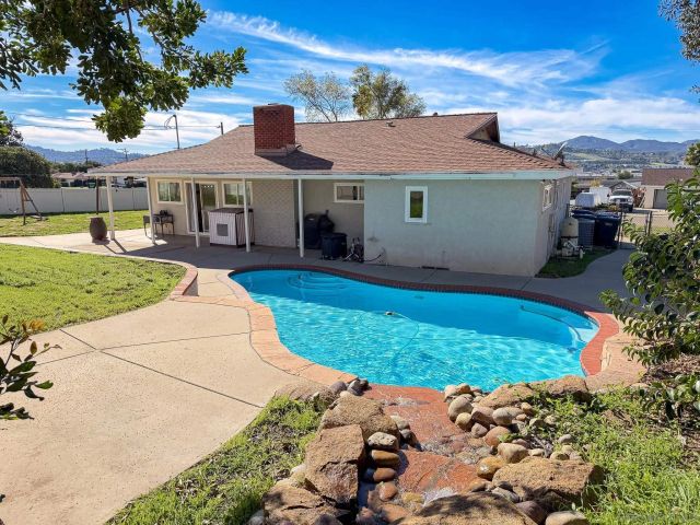 1421 Teton Dr, El Cajon, CA 92021