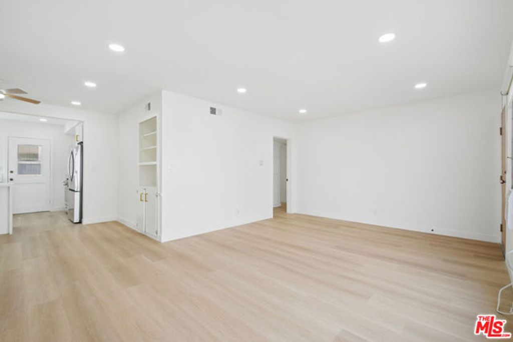 919 S Sherbourne Drive 1, Los Angeles, CA 90035