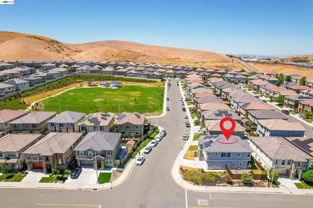 3001 Aragon Dr, Pittsburg, CA 94565