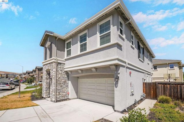 3001 Aragon Dr, Pittsburg, CA 94565