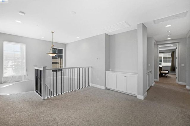 3001 Aragon Dr, Pittsburg, CA 94565