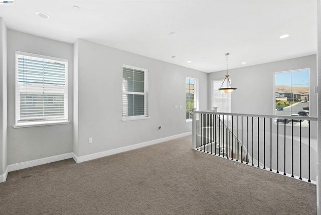 3001 Aragon Dr, Pittsburg, CA 94565