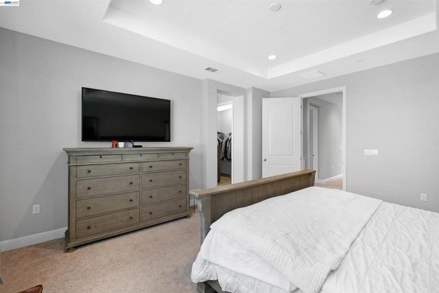 3001 Aragon Dr, Pittsburg, CA 94565