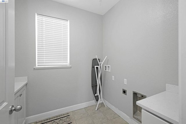 3001 Aragon Dr, Pittsburg, CA 94565