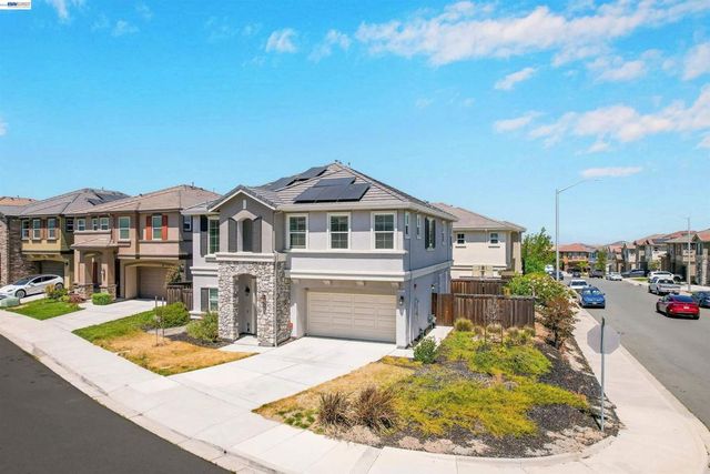 3001 Aragon Dr, Pittsburg, CA 94565