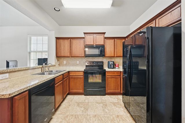 2932 Peyton Brook Drive, Fort Worth, TX 76137