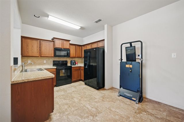 2932 Peyton Brook Drive, Fort Worth, TX 76137
