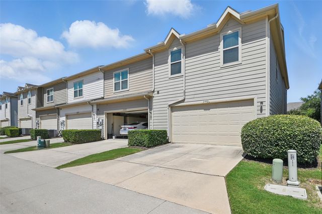 2932 Peyton Brook Drive, Fort Worth, TX 76137
