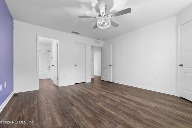 446 SERVIA Drive, Jacksonville, FL 32259